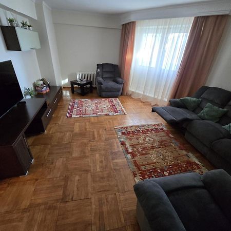 Apartament 3 Camere, Zona Dedeman بيتستِ المظهر الخارجي الصورة